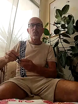 Snapshot of MadProfessor chatting on September 8, 3:55 pm MadProfessor online show from September 8, 3:55 pm