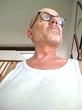 Snapshot of MadProfessor chatting on September 24, 12:19 pm MadProfessor online show from September 24, 12:19 pm