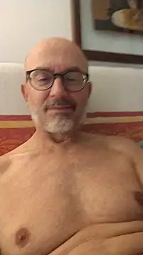 Snapshot of MadProfessor chatting on October 20, 12:16 pm MadProfessor online show from October 20, 12:16 pm