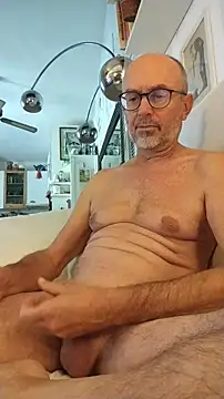 Snapshot of MadProfessor chatting on November 12, 1:44 pm MadProfessor online show from November 12, 1:44 pm