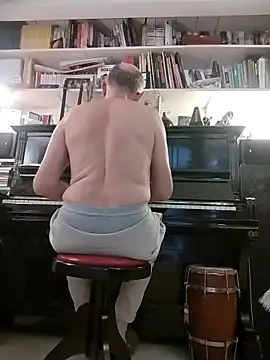 Snapshot of MadProfessor chatting on November 13, 11:20 am MadProfessor online show from November 13, 11:20 am