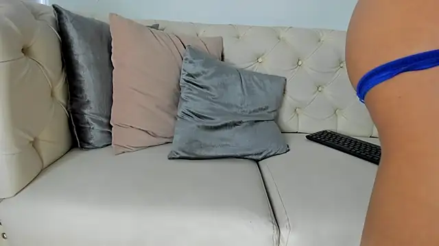 camila-manzur online show from January 29, 10:11 pm