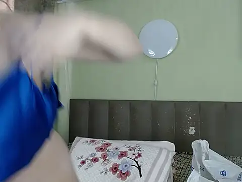 Kira Miler online show from February 11, 6:40 am