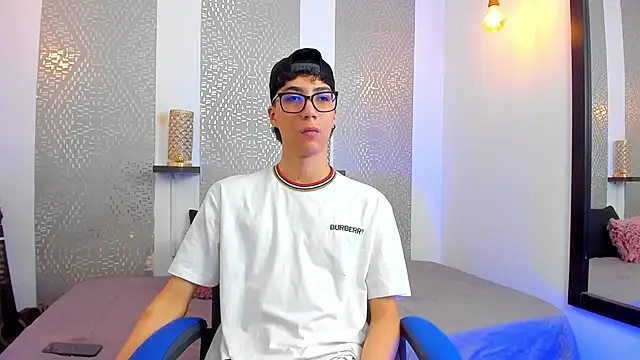 Nikolay Gregori online show from February 3, 4:14 am