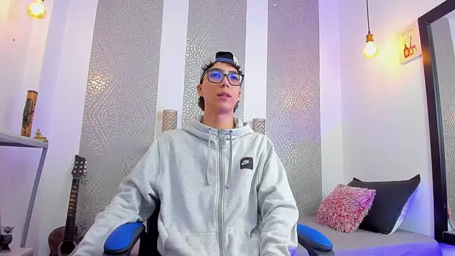 Nikolay Gregori online show from February 11, 7:54 am