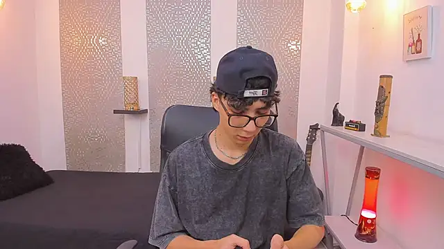 Nikolay Gregori online show from October 10, 4:33 am