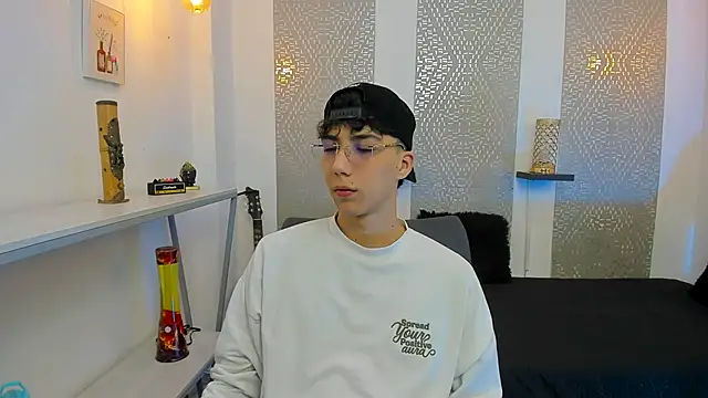 Nikolay Gregori online show from November 5, 4:12 am