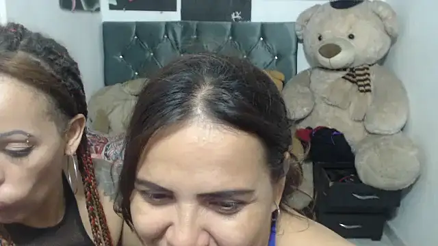 Snapshot of manzanahot9 chatting on February 4, 10:02 pm manzanahot9 online show from February 4, 10:02 pm