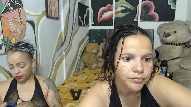 Snapshot of manzanahot9 chatting on December 4, 8:06 pm manzanahot9 online show from December 4, 8:06 pm