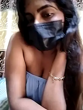 SLZAARA online show from December 10, 3:12 pm