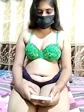 SLZAARA online show from December 22, 4:48 pm