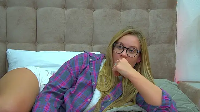 MariaNeumann online show from January 18, 12:24 am