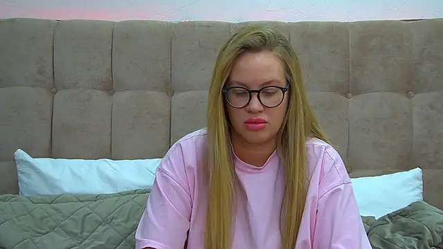 MariaNeumann online show from January 18, 6:43 pm