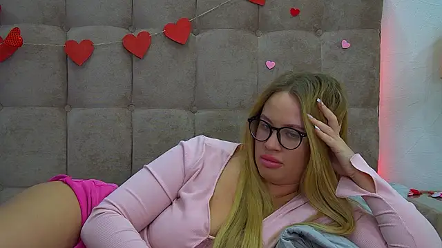 MariaNeumann online show from February 15, 9:48 pm