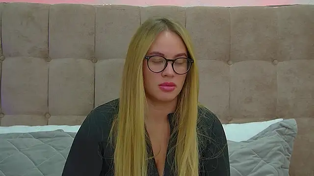 MariaNeumann online show from February 28, 6:20 pm