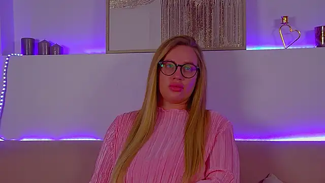 MariaNeumann online show from March 16, 1:17 am