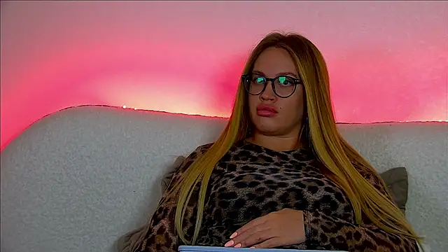 MariaNeumann online show from March 19, 9:28 am