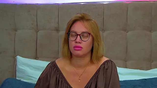 MariaNeumann online show from September 13, 6:29 pm