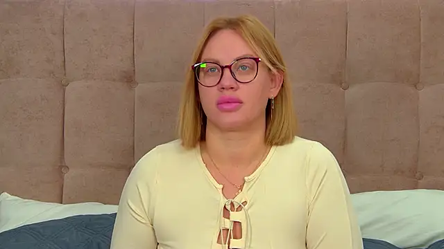 MariaNeumann online show from September 18, 6:37 am