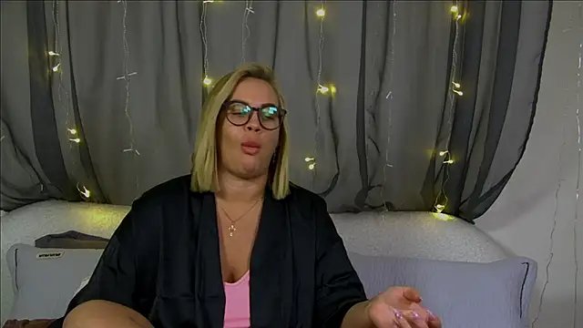 MariaNeumann online show from November 9, 6:39 pm