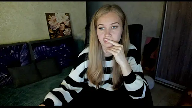  NigoNika online show from November 16, 12:44 pm