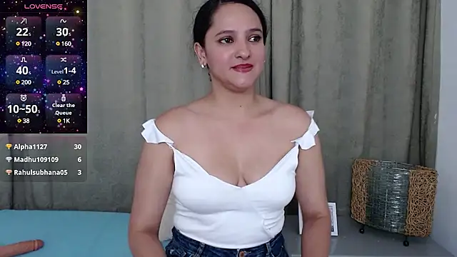 Snapshot of ms_valentina chatting on January 13, 1:13 am ms valentina online show from January 13, 1:13 am