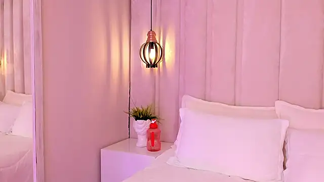 bonniekim  online show from February 20, 3:52 pm