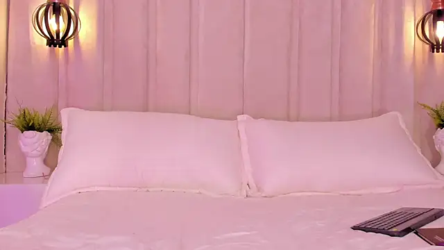 bonniekim  online show from March 8, 2:51 pm