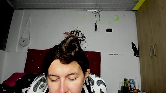 Sweet-Suck69 online show from January 6, 1:20 am