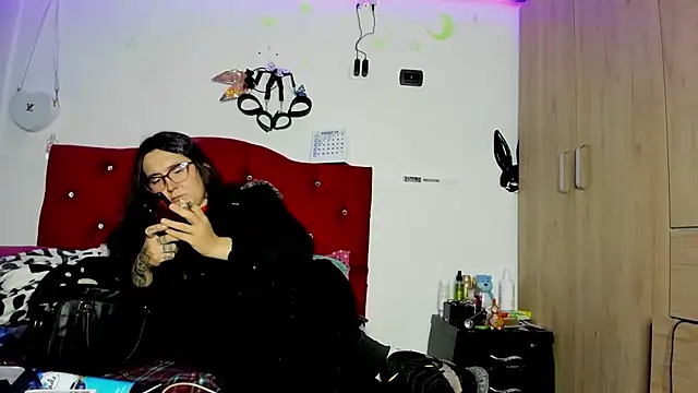 Sweet-Suck69 online show from January 8, 3:40 am