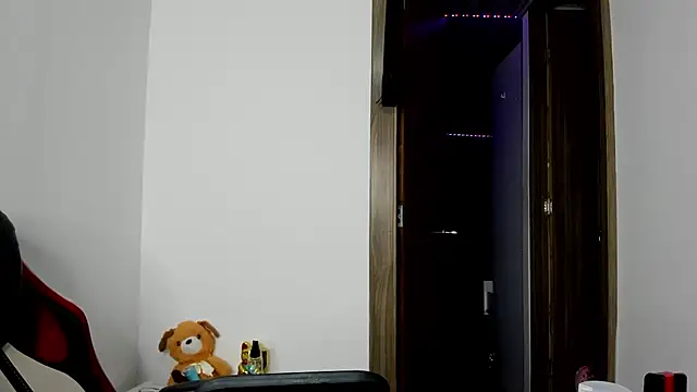 Sweet-Suck69 online show from February 26, 8:15 am