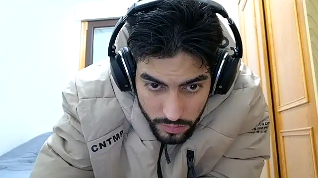 Jackyrose online show from December 14, 6:56 am