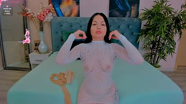 MichelleReys online show from February 6, 8:56 pm