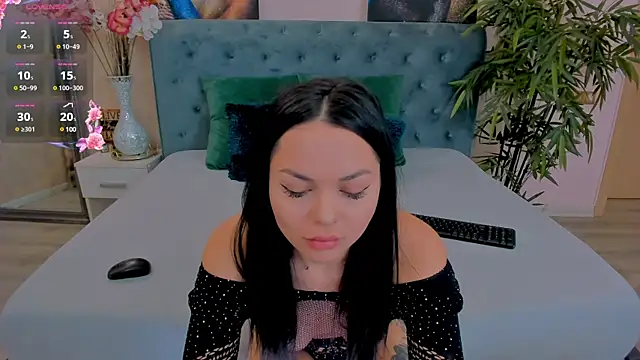 MichelleReys online show from February 13, 12:24 am