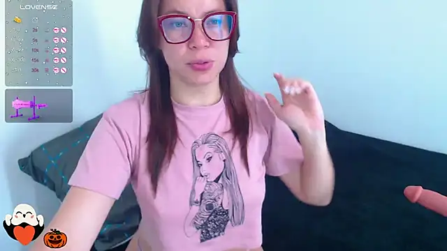 SharonR1 online show from October 5, 9:13 pm