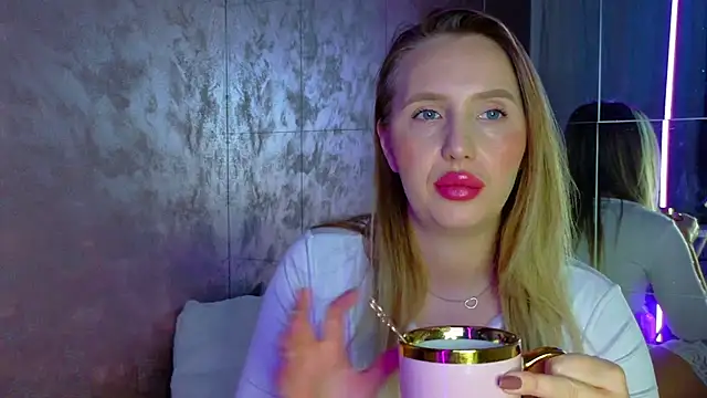 lexy a online show from November 27, 5:42 am