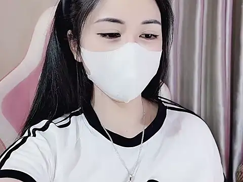  Lygn   online show from February 4, 9:10 pm