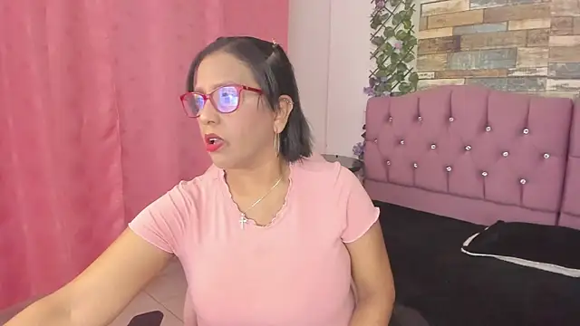 elizabeth mature23 online show from December 13, 1:01 pm