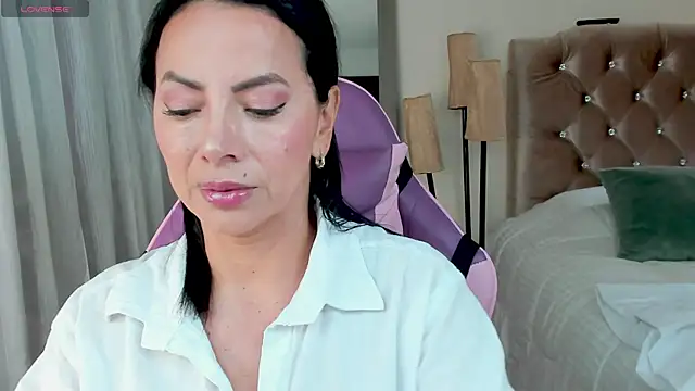 veronika naughty online show from September 25, 2:21 pm