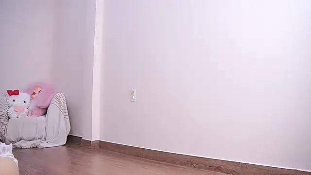 Miuzxc online show from March 19, 4:14 am