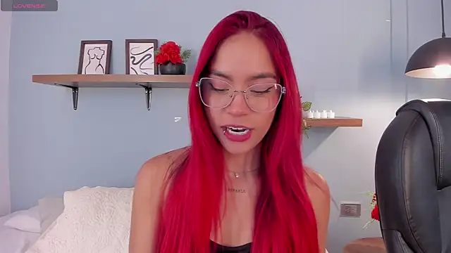 Scarlett Morgan  online show from March 6, 8:16 pm