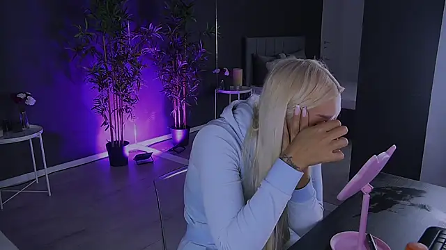 shayblonde online show from January 27, 9:33 pm