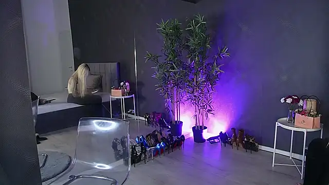 shayblonde online show from March 12, 2:34 pm