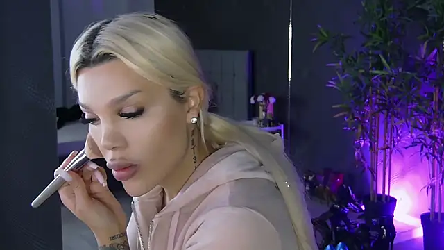 shayblonde online show from March 14, 6:42 am