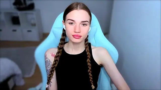 StellaLawless online show from October 3, 8:28 pm