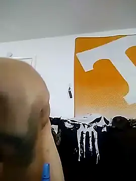 ILive2plezz online show from October 5, 6:12 am