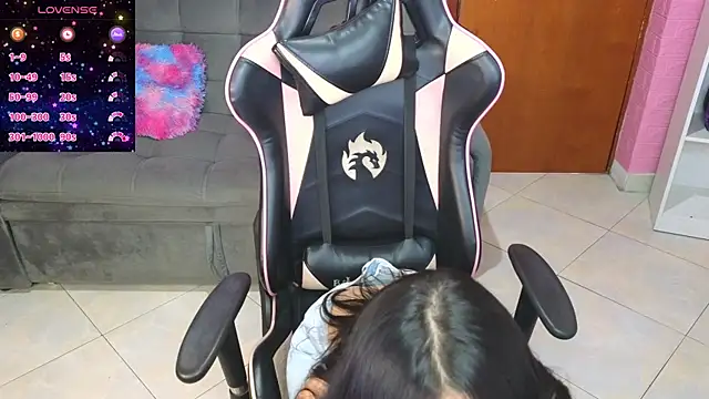 Snapshot of keity_moon chatting on February 28, 2:20 pm keity moon online show from February 28, 2:20 pm