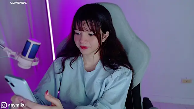 stephybrown online show from December 16, 12:04 am