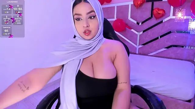 Snapshot of ThanaSaadi chatting on February 16, 4:42 am ThanaSaadi online show from February 16, 4:42 am