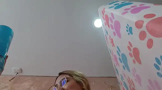 Miabonnett  online show from January 30, 4:02 pm